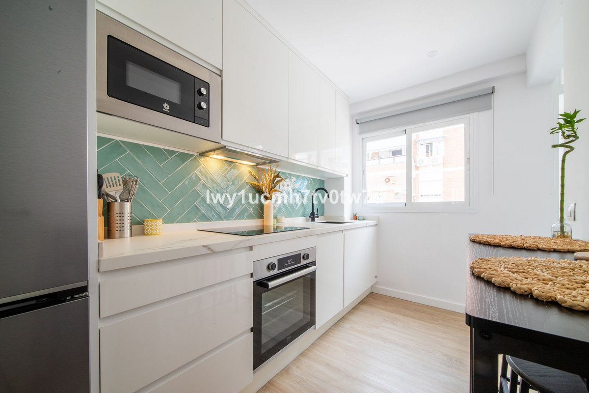 ee8d2ac7ce160e807f43a9b8b1cf279a - 4