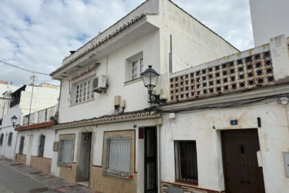 f025cacdb8dd83889199912ff7af0b27 - 1