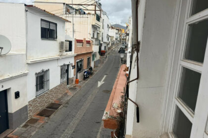 f025cacdb8dd83889199912ff7af0b27 - 11