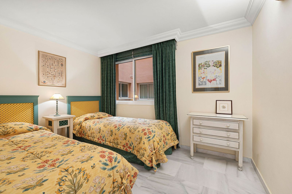 f167d8e5e920f26060040af827541ebb - 19