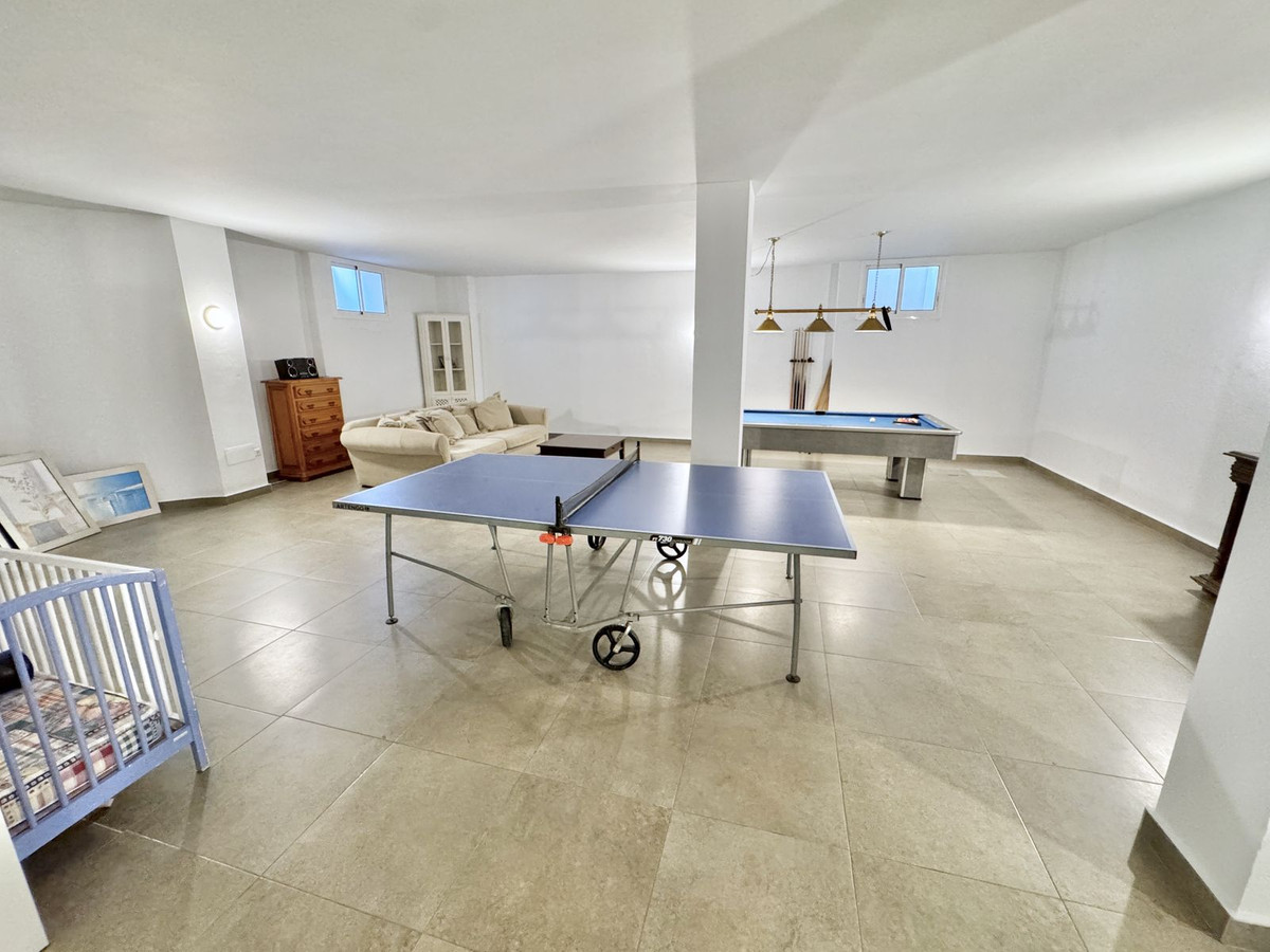 f1c0b03549e1819377e8f55cfb8e3807 - 13