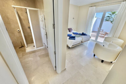 f1c0b03549e1819377e8f55cfb8e3807 - 16