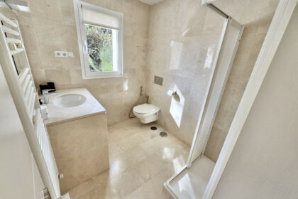 f1c0b03549e1819377e8f55cfb8e3807 - 25