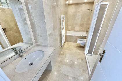 f1c0b03549e1819377e8f55cfb8e3807 - 27