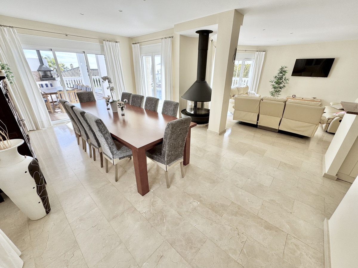 f1c0b03549e1819377e8f55cfb8e3807 - 9