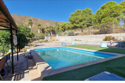 f25778ceac0a63ef008d6e15ae128fb8 - 1