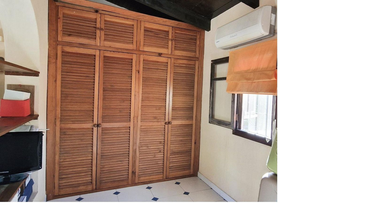 f25778ceac0a63ef008d6e15ae128fb8 - 11