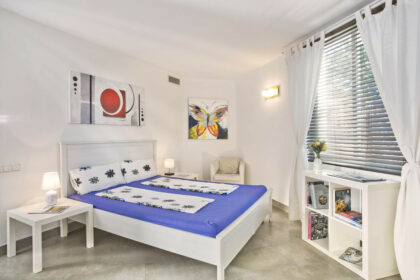 f3ddee8d9570f780496a8950ce69d4cd - 9