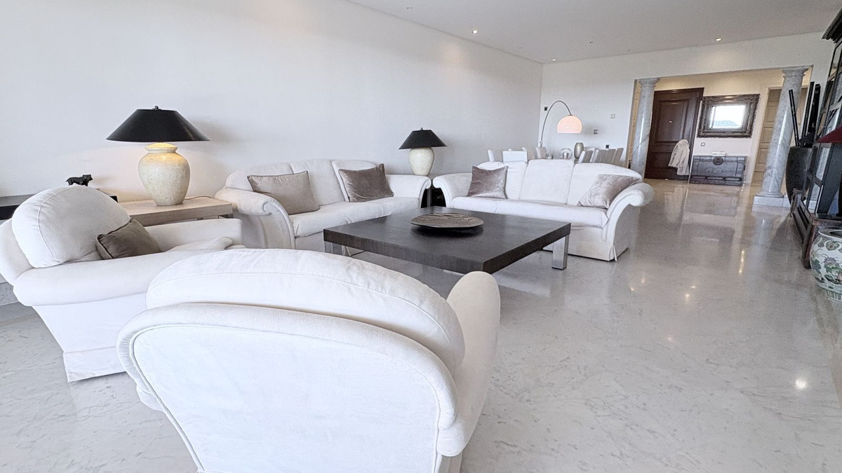 f41e44ceb2d374e726546362f7d5356e - 11