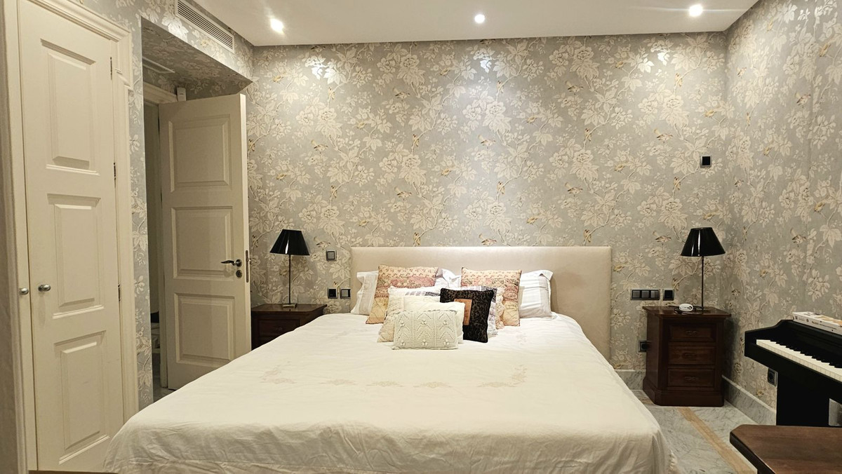 f41e44ceb2d374e726546362f7d5356e - 32