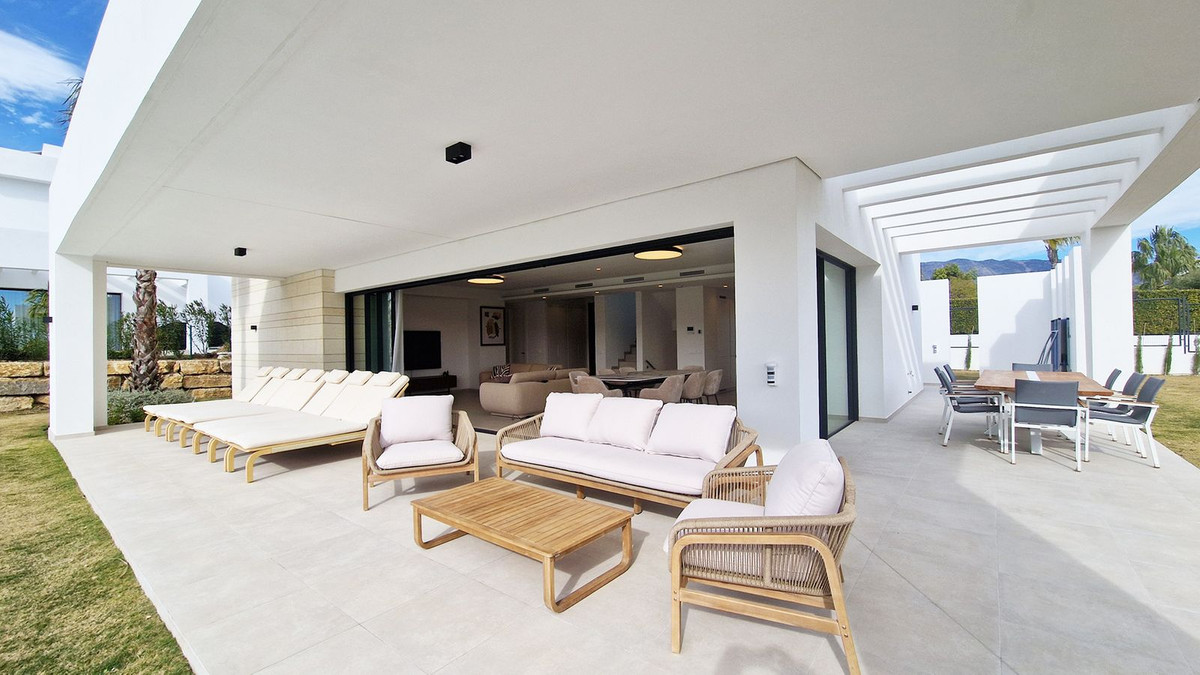 f54efa8ebf1115f2f30b93e0c582b5b1 - 12