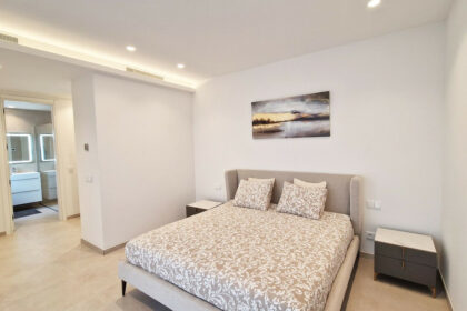 f54efa8ebf1115f2f30b93e0c582b5b1 - 17