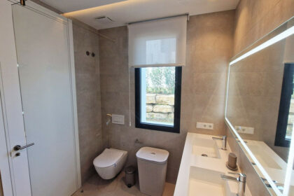 f54efa8ebf1115f2f30b93e0c582b5b1 - 20