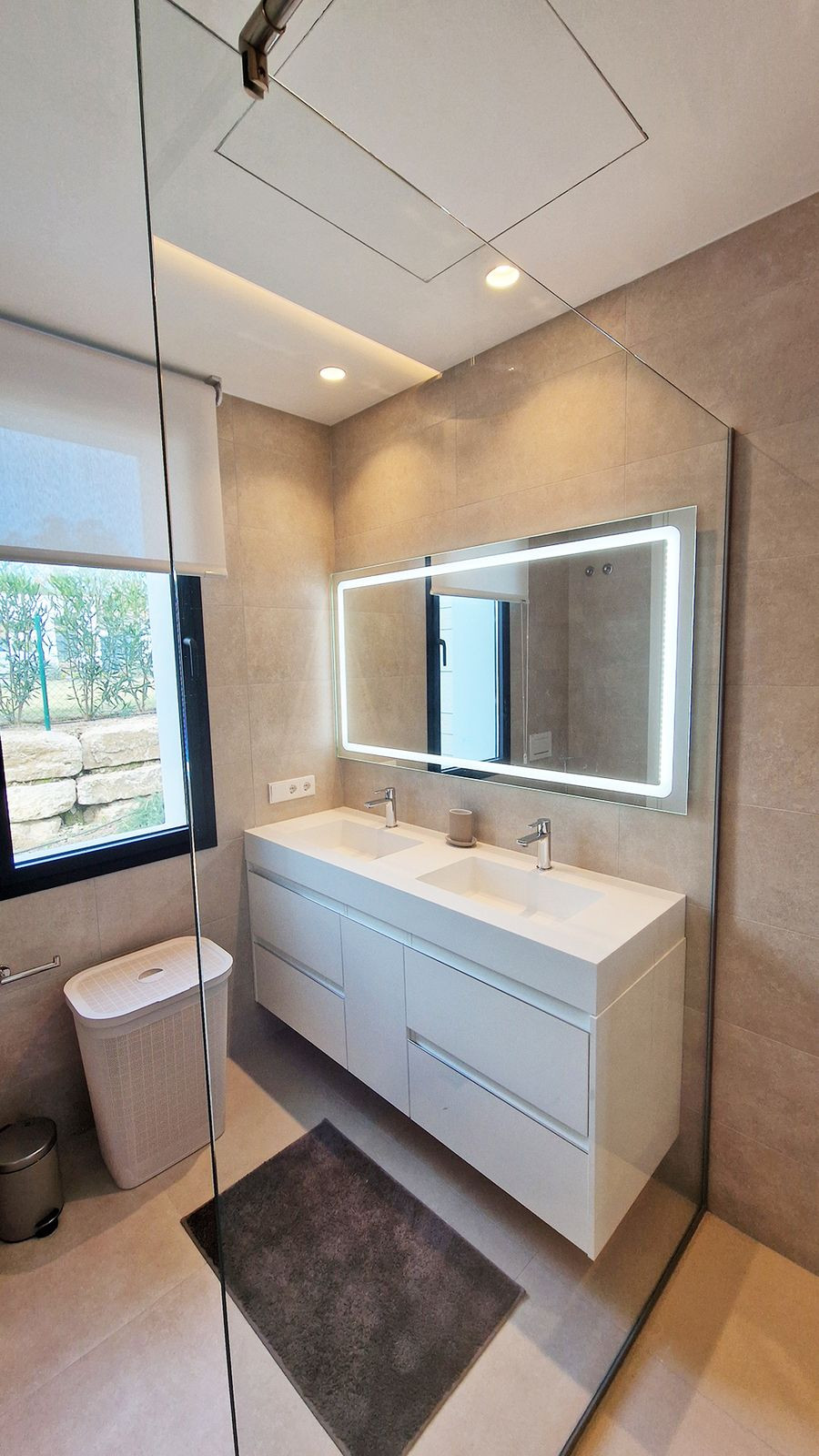 f54efa8ebf1115f2f30b93e0c582b5b1 - 21