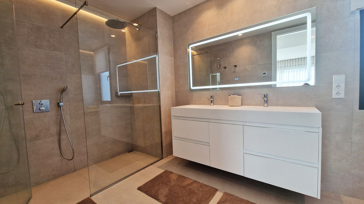 f54efa8ebf1115f2f30b93e0c582b5b1 - 30