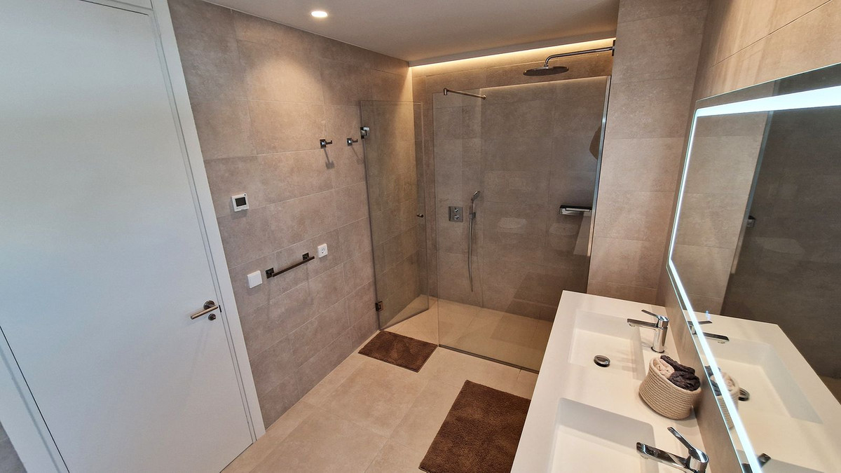 f54efa8ebf1115f2f30b93e0c582b5b1 - 31