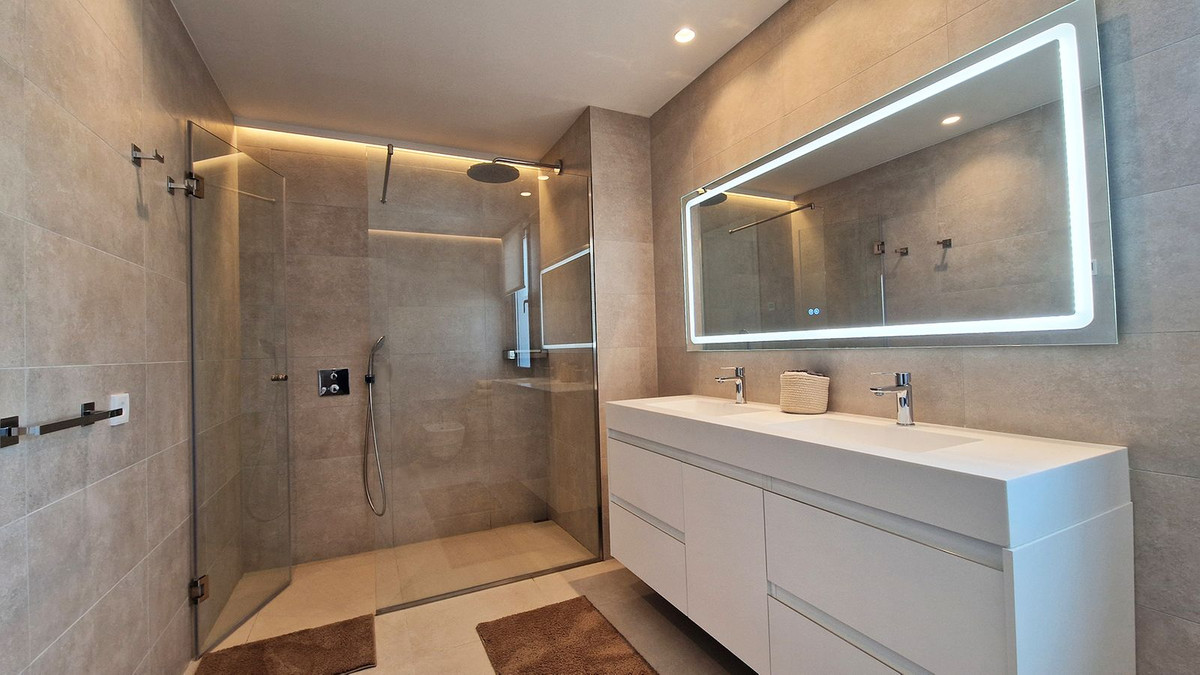 f54efa8ebf1115f2f30b93e0c582b5b1 - 32