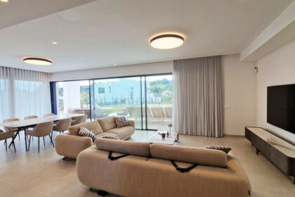 f54efa8ebf1115f2f30b93e0c582b5b1 - 4