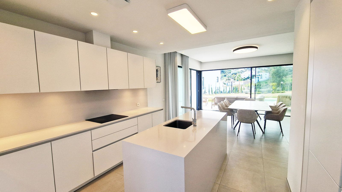 f54efa8ebf1115f2f30b93e0c582b5b1 - 9