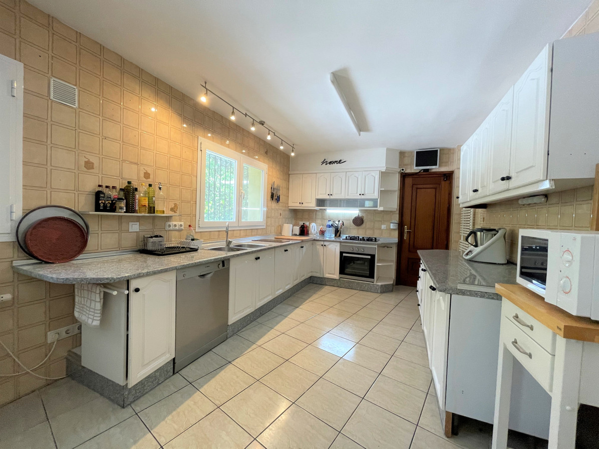 f9153cb6014cd3727b1d986ebf0a8cdb - 11