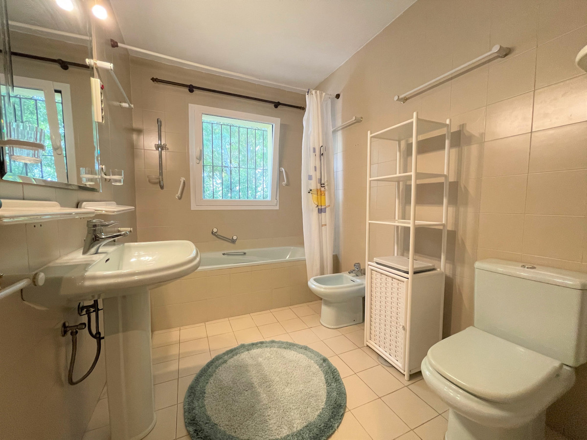 f9153cb6014cd3727b1d986ebf0a8cdb - 15