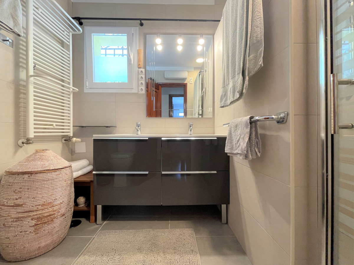 f9153cb6014cd3727b1d986ebf0a8cdb - 22