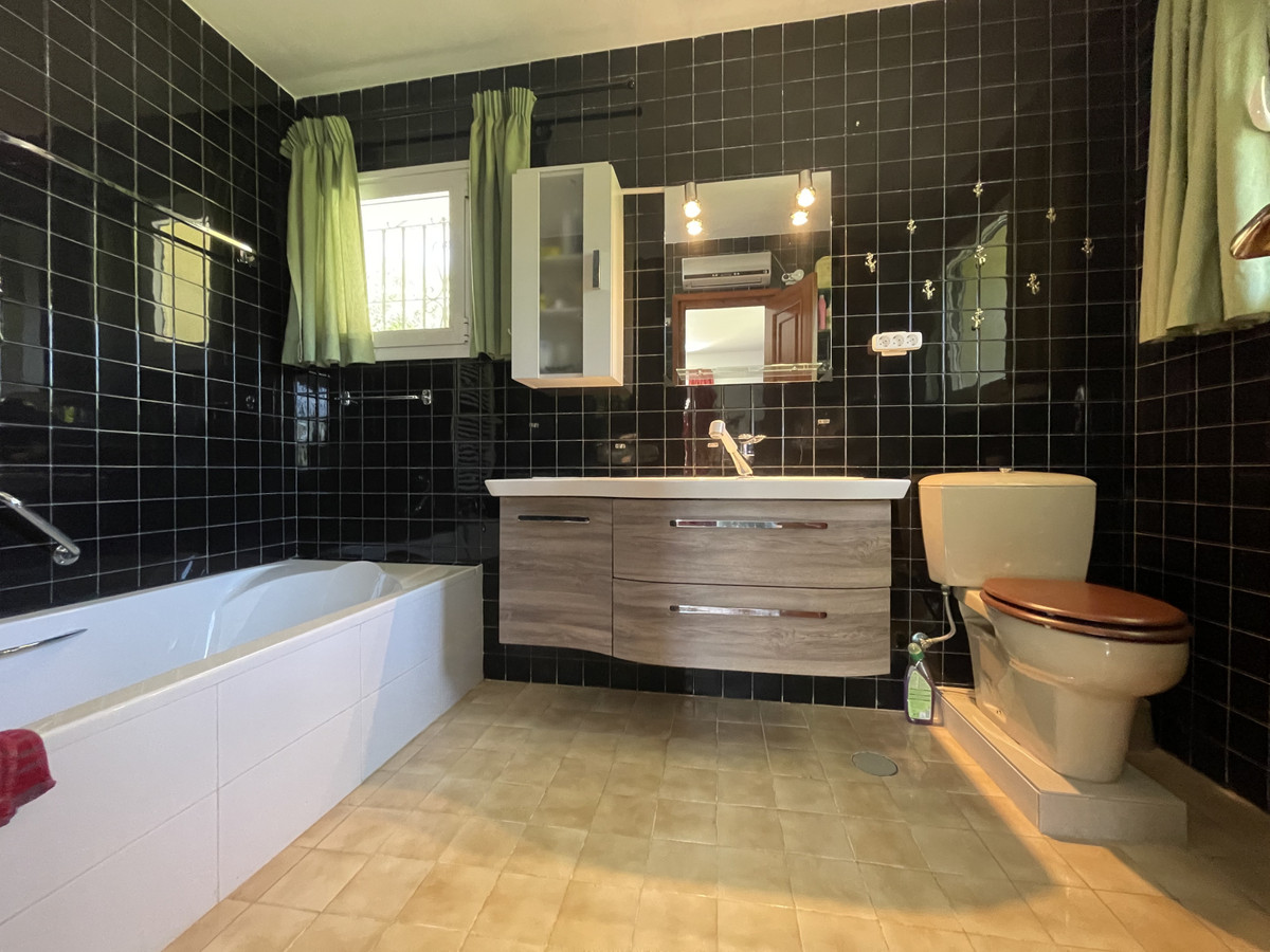 f9153cb6014cd3727b1d986ebf0a8cdb - 24