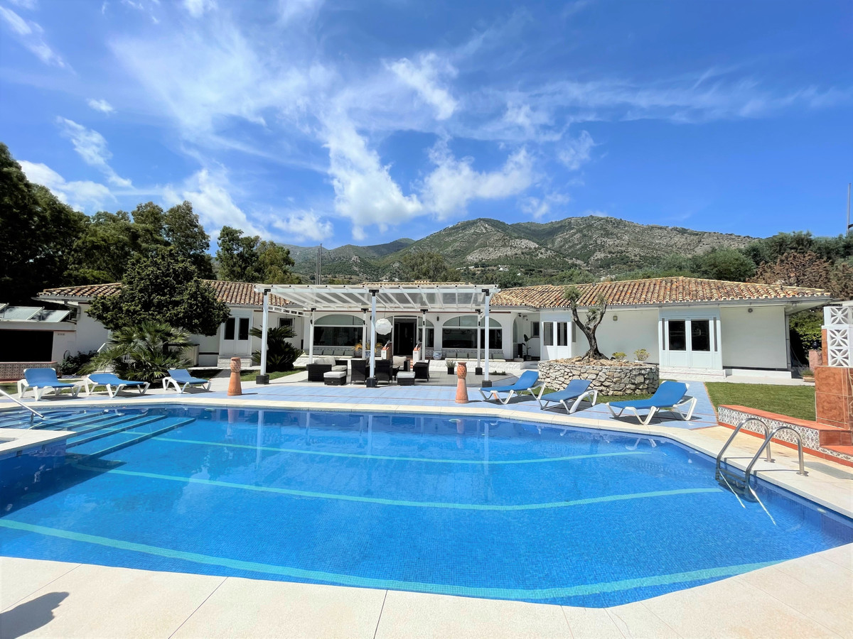 f9153cb6014cd3727b1d986ebf0a8cdb - 32