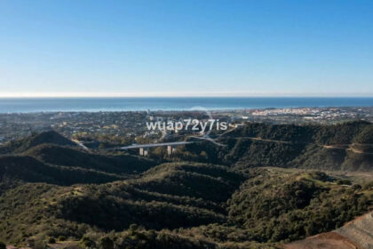 f9f5d71f3a5a00436b024f3c7586418a - 1