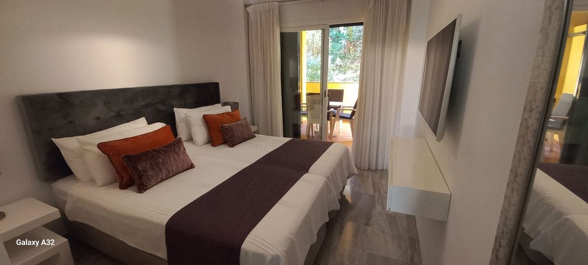 fb07a0d50aa3153c7a4954d7aac0ea16 - 17