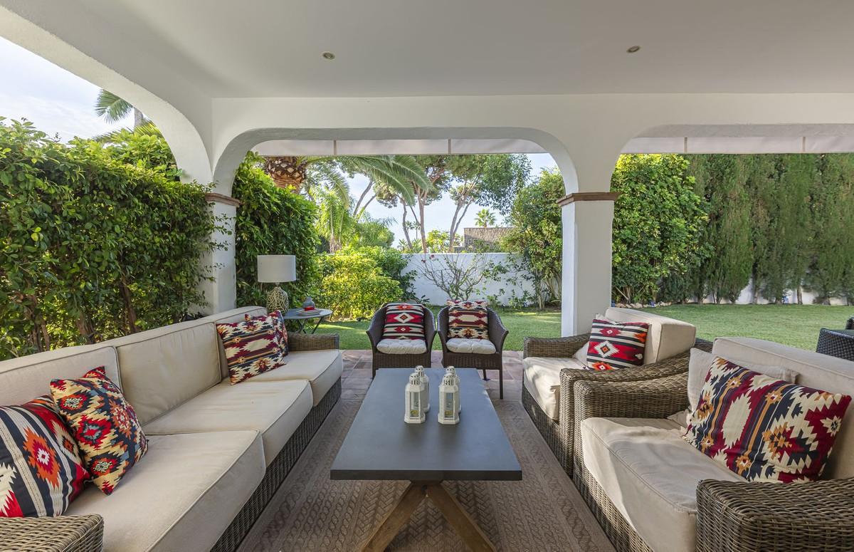 fb0e7dddbaa67cf7ea33c1766df47b3f - 19