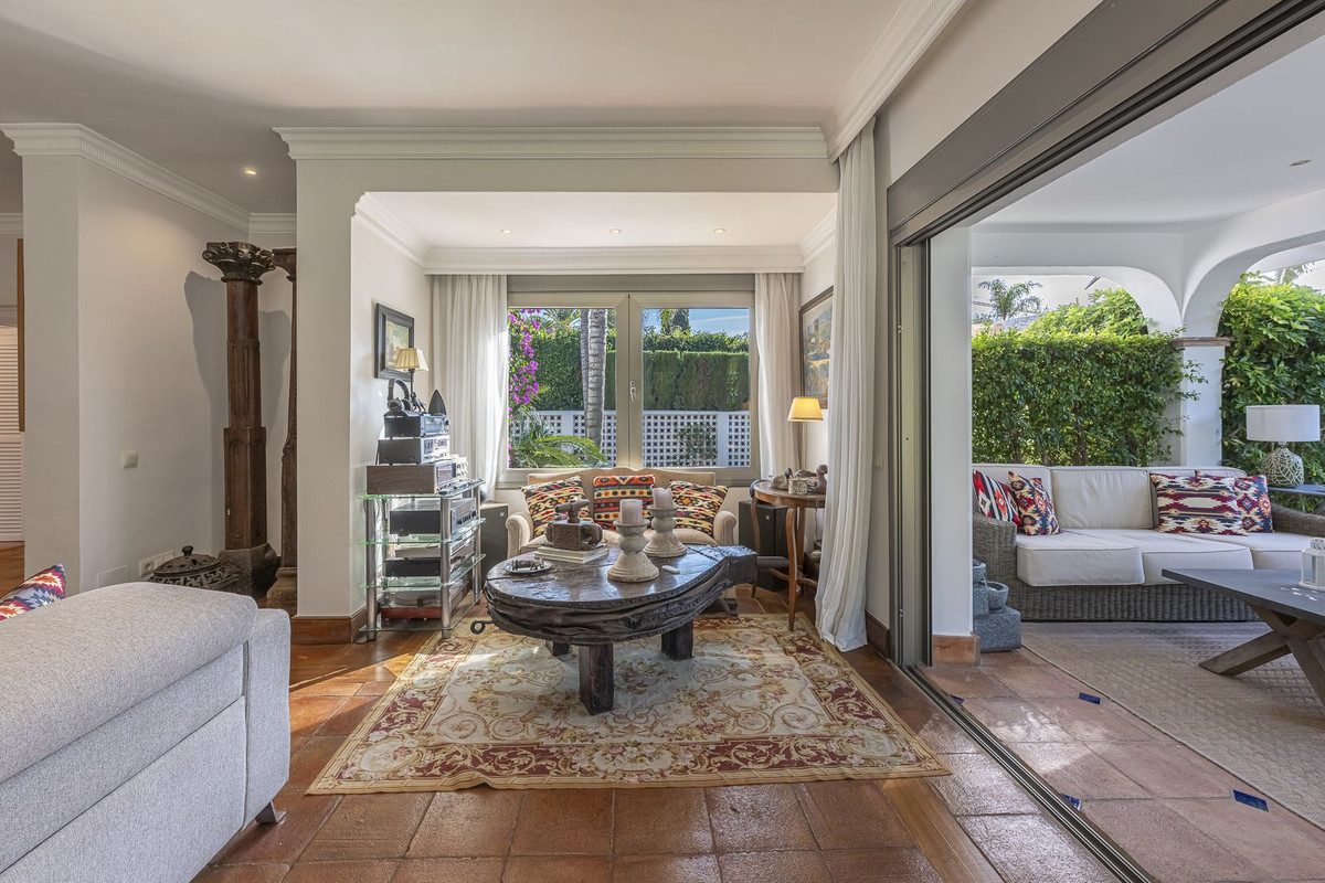 fb0e7dddbaa67cf7ea33c1766df47b3f - 25