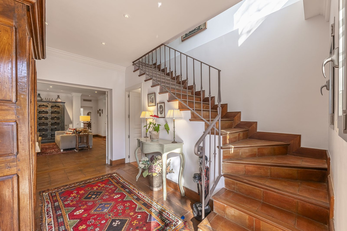 fb0e7dddbaa67cf7ea33c1766df47b3f - 27