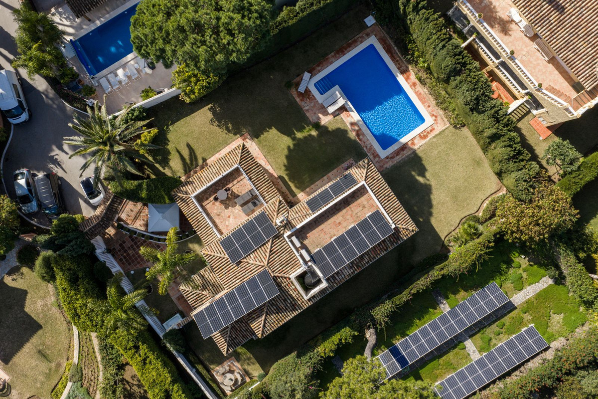 fb0e7dddbaa67cf7ea33c1766df47b3f - 3