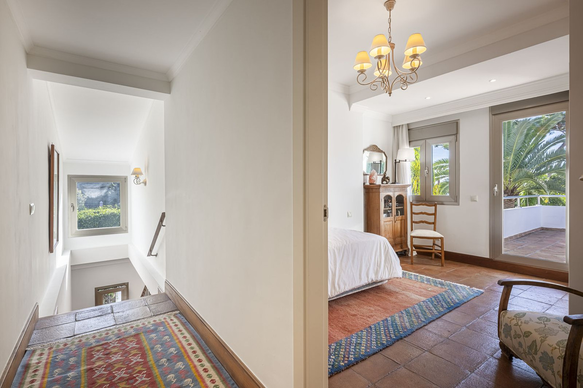 fb0e7dddbaa67cf7ea33c1766df47b3f - 37