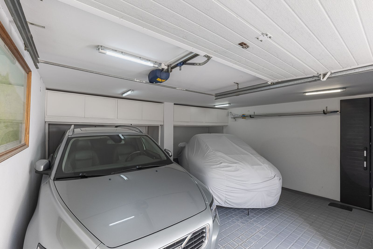 fb0e7dddbaa67cf7ea33c1766df47b3f - 42