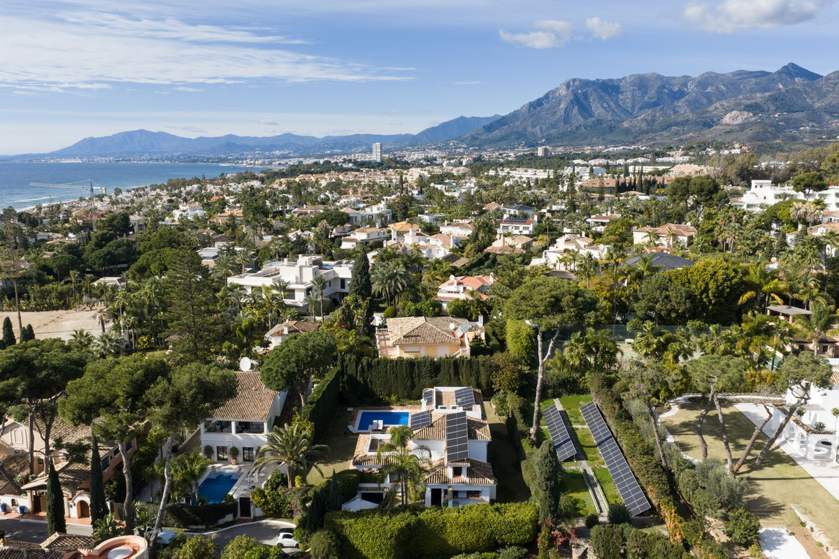 fb0e7dddbaa67cf7ea33c1766df47b3f - 5