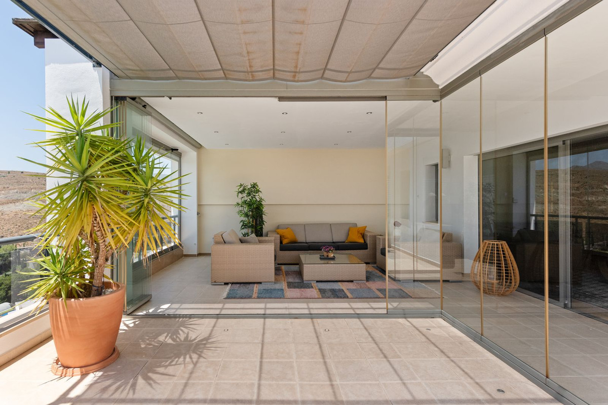 fe9b6f4eb0d69072776fb893131a1e00 - 12