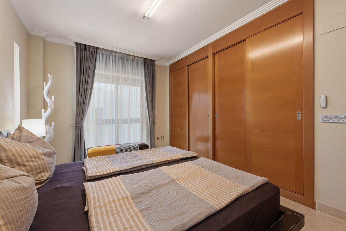 fe9b6f4eb0d69072776fb893131a1e00 - 17