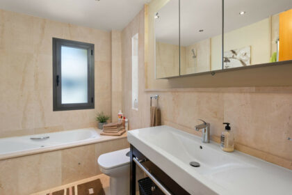 fe9b6f4eb0d69072776fb893131a1e00 - 18