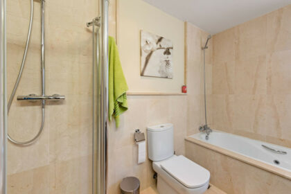 fe9b6f4eb0d69072776fb893131a1e00 - 19