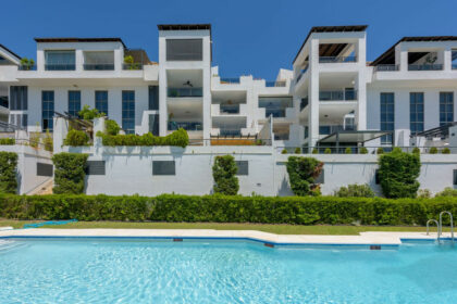 fe9b6f4eb0d69072776fb893131a1e00 - 25