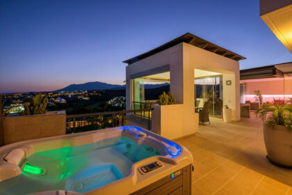 fe9b6f4eb0d69072776fb893131a1e00 - 31