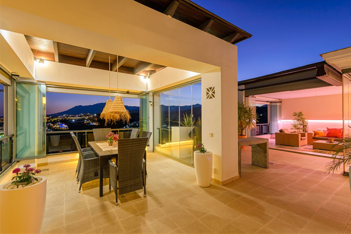 fe9b6f4eb0d69072776fb893131a1e00 - 32