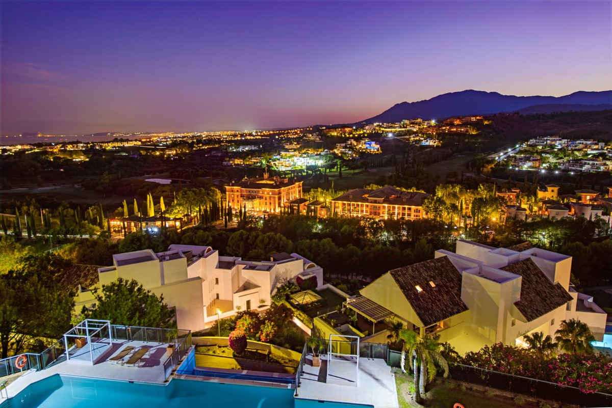 fe9b6f4eb0d69072776fb893131a1e00 - 37