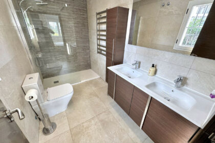 feb408abd5ebbdfbb4b4f9430cca02b3 - 19