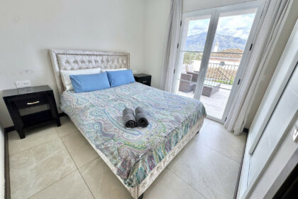 feb408abd5ebbdfbb4b4f9430cca02b3 - 23