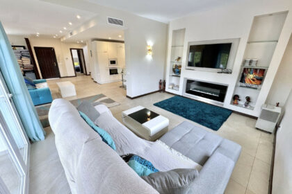 feb408abd5ebbdfbb4b4f9430cca02b3 - 9