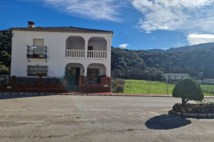 ff19d9a044d3ac22a1846bd71f6904dc - 1