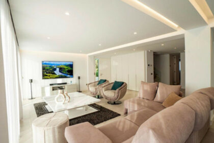 0011eb17fff5cb885206539a68ff0739 - 2